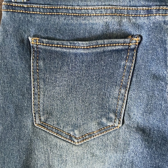 Wonder Nation Embroidered floral bottom girls size 8. Never worn. Soft material - Picture 7 of 8